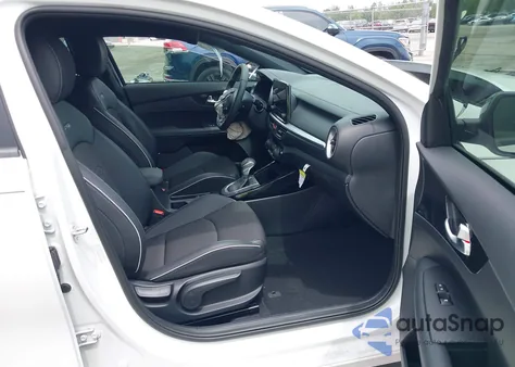 2024 Kia Forte Gt-Line z USA, uszkodzony, nr VIN 3KPF54AD7RE805261